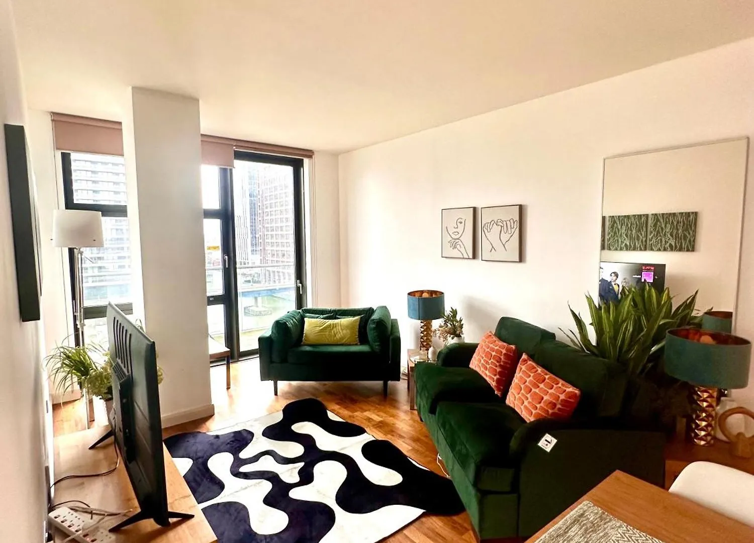New Two Bedroom Apartment With Balcony London United Kingdom