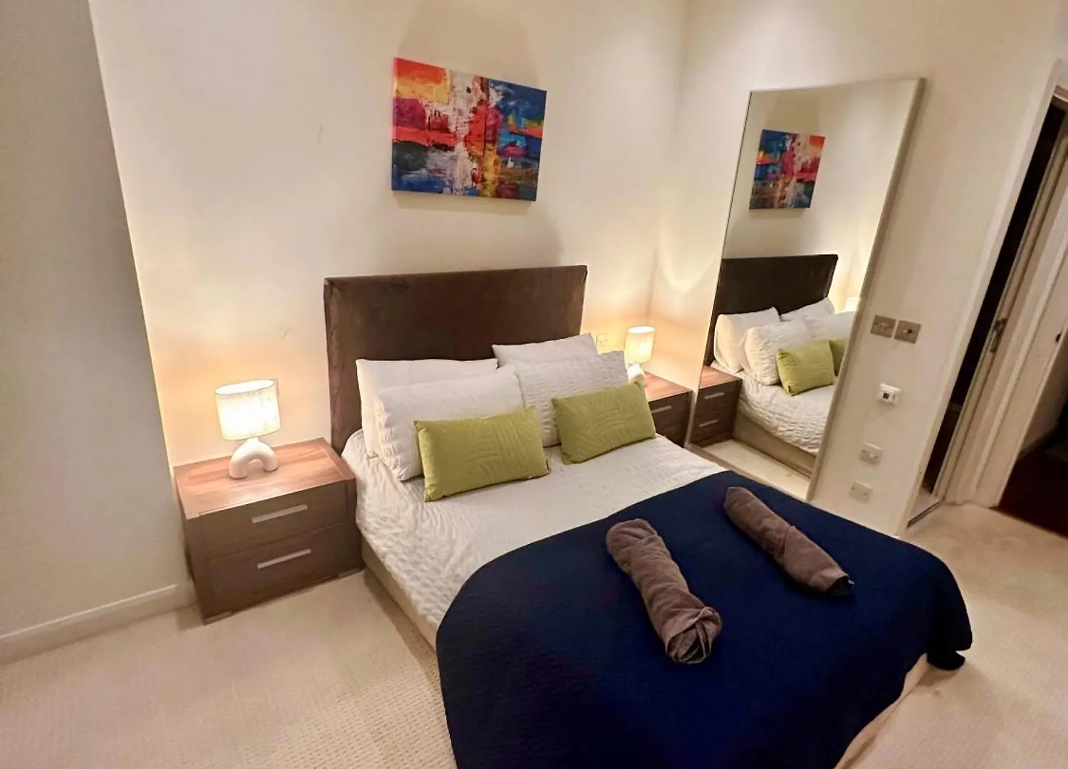 New Two Bedroom Apartment With Balcony London United Kingdom